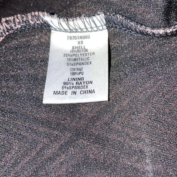 Tart Marena Metallic V-Neck Tank - Picture 6 of 6